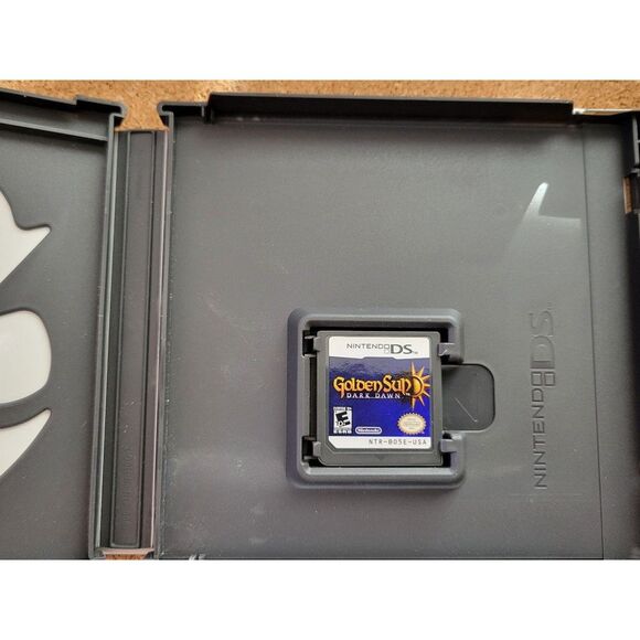 Golden Sun: Dark Dawn ~ Nintendo DS Like New Condition - Picture 3 of 8